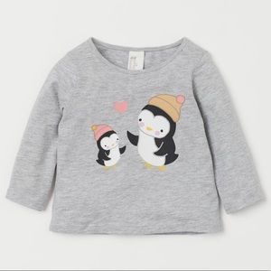 H&M toddler printed jersey top with cute penguins
